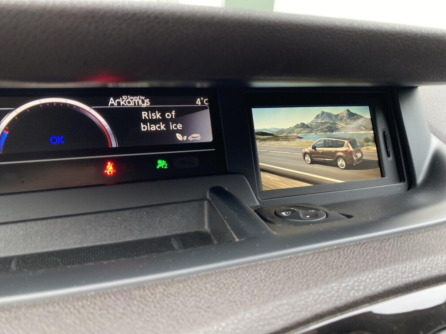 OZ190V01502_26.webp_SCÉNIC  1.6 DCI 96 kW manuál