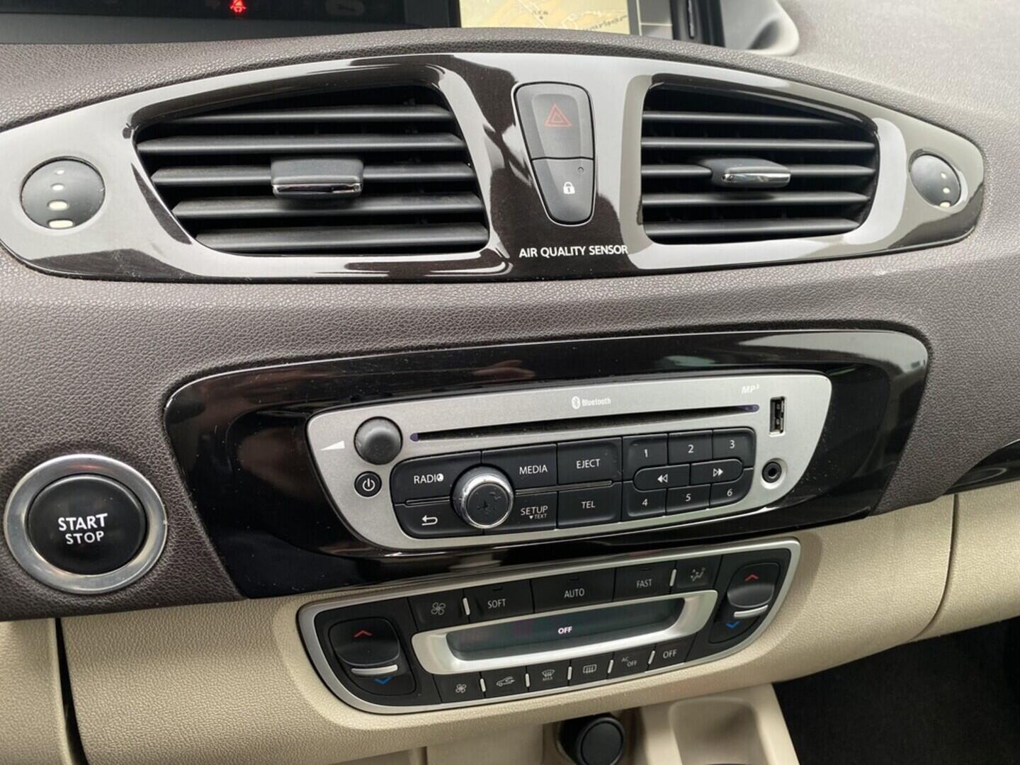 OZ190V01502_28.webp_SCÉNIC  1.6 DCI 96 kW manuál