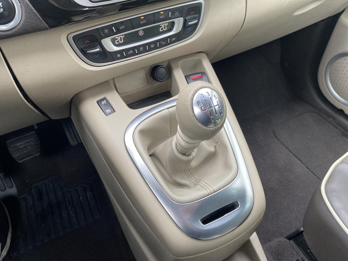 OZ190V01502_30.webp_SCÉNIC  1.6 DCI 96 kW manuál