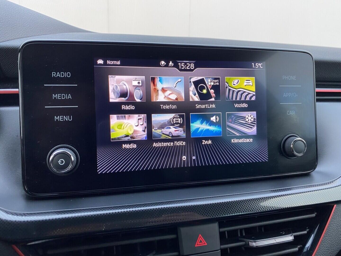 OZ190V01507_27.webp_SCALA Monte Carlo 1.0 TSI 81 kW automat