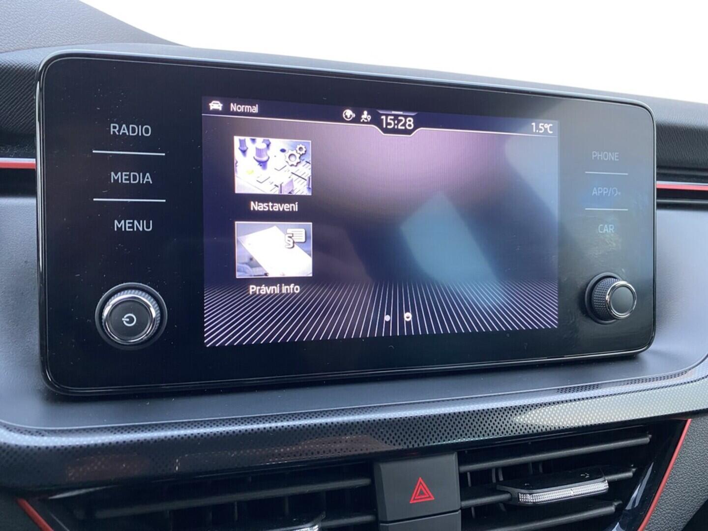 OZ190V01507_28.webp_SCALA Monte Carlo 1.0 TSI 81 kW automat