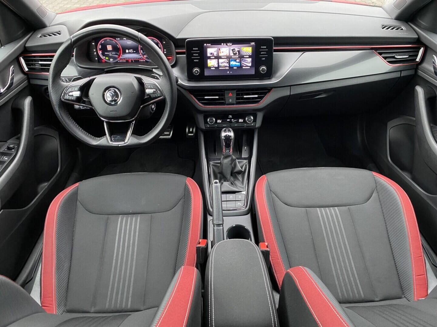 OZ190V01507_40.webp_SCALA Monte Carlo 1.0 TSI 81 kW automat