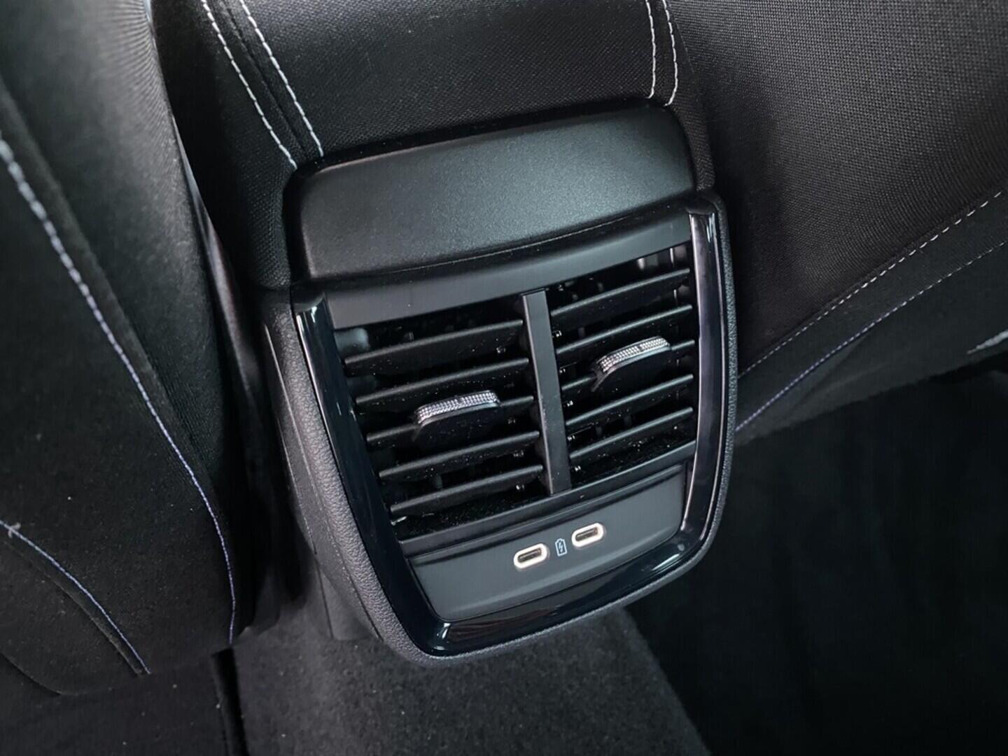 OZ190V01507_41.webp_SCALA Monte Carlo 1.0 TSI 81 kW automat