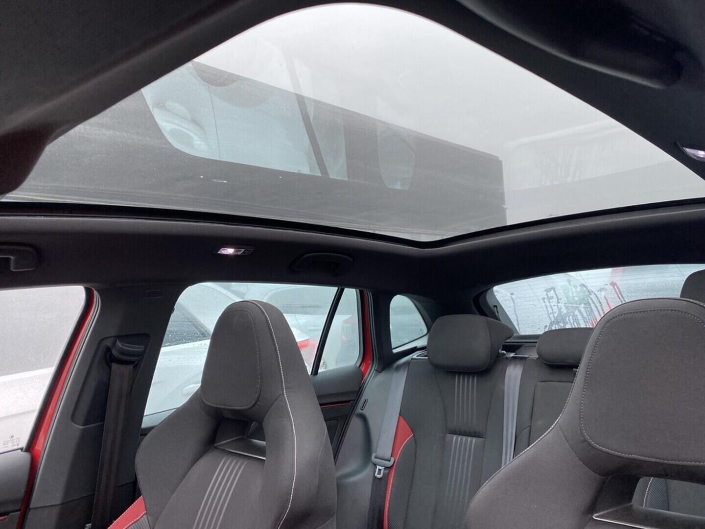 OZ190V01507_45.webp_SCALA Monte Carlo 1.0 TSI 81 kW automat