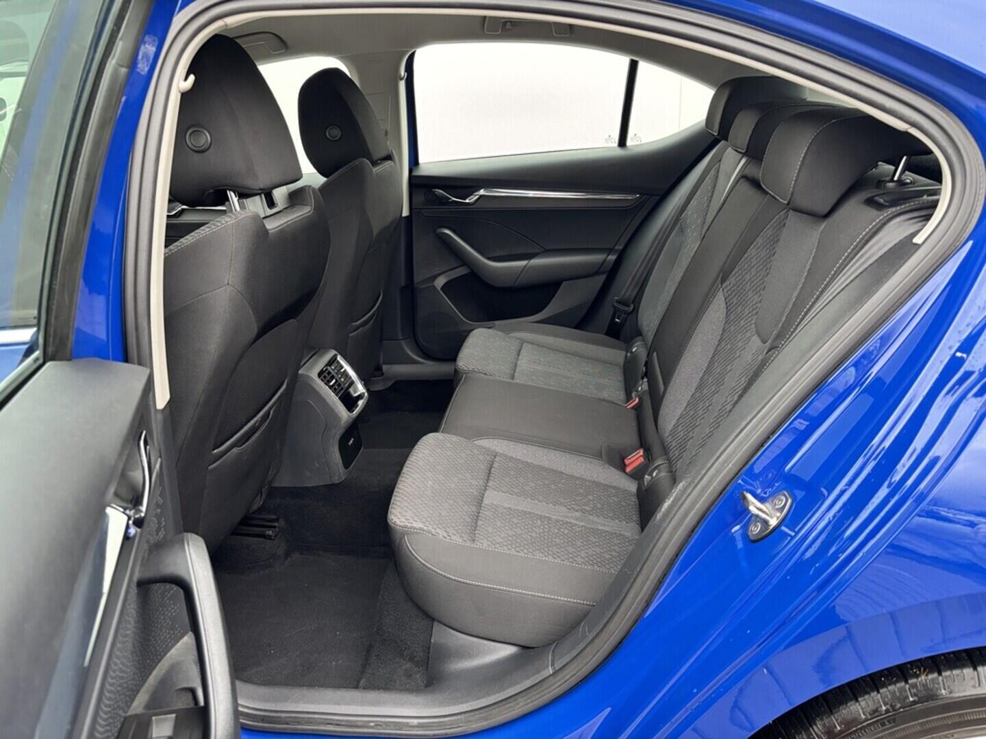 OZ190V01509_40.webp_OCTAVIA  2.0 TDI 110 kW manuál, DPH