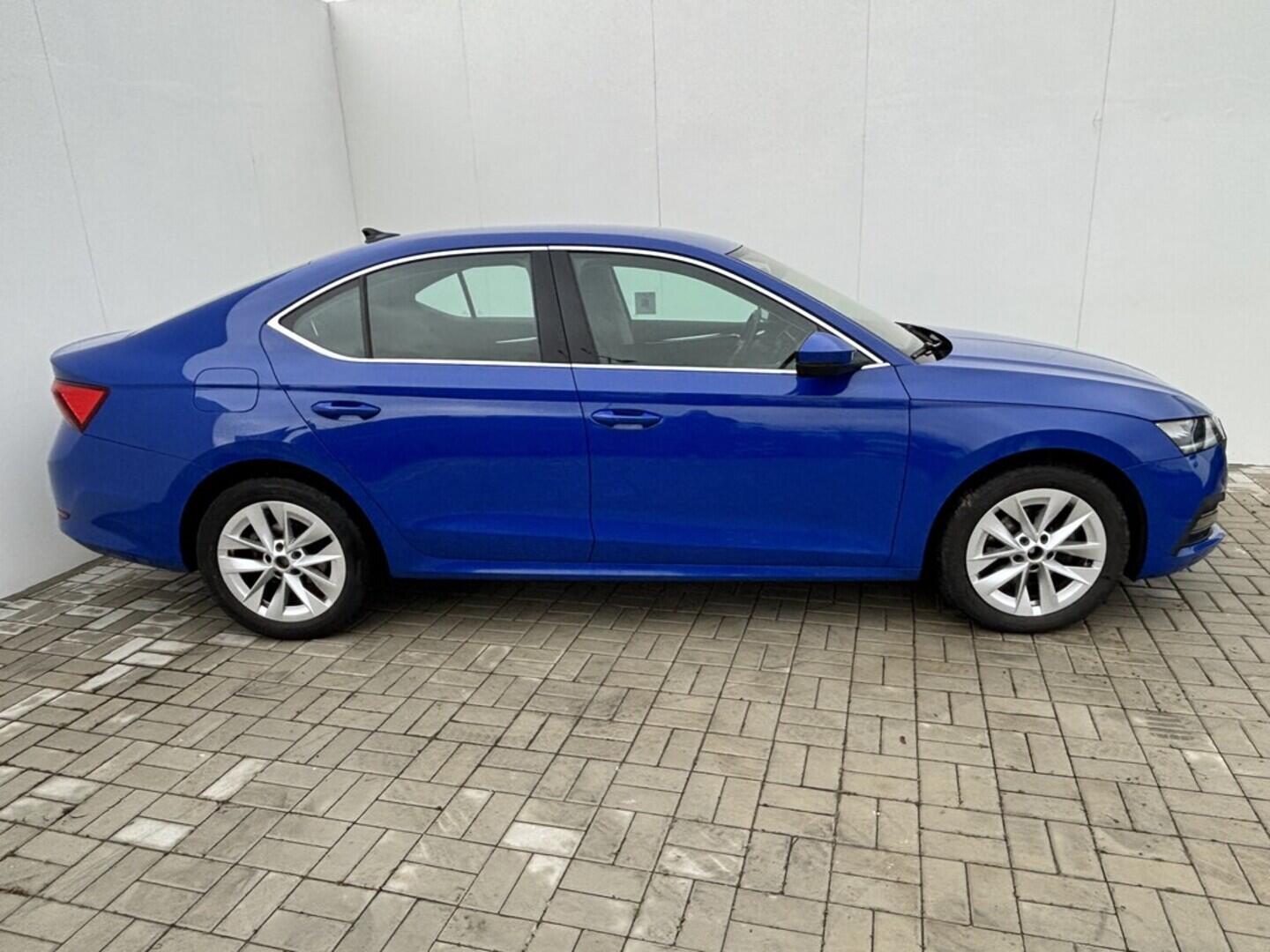 OZ190V01510_13.webp_OCTAVIA Ambition 2.0 TDI 110 kW manuál, DPH