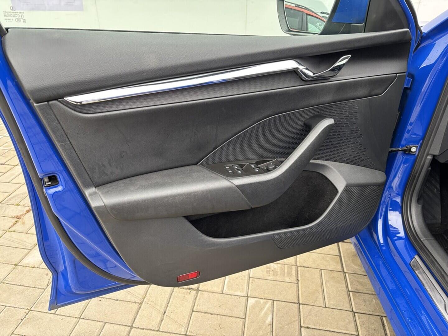 OZ190V01510_20.webp_OCTAVIA Ambition 2.0 TDI 110 kW manuál, DPH