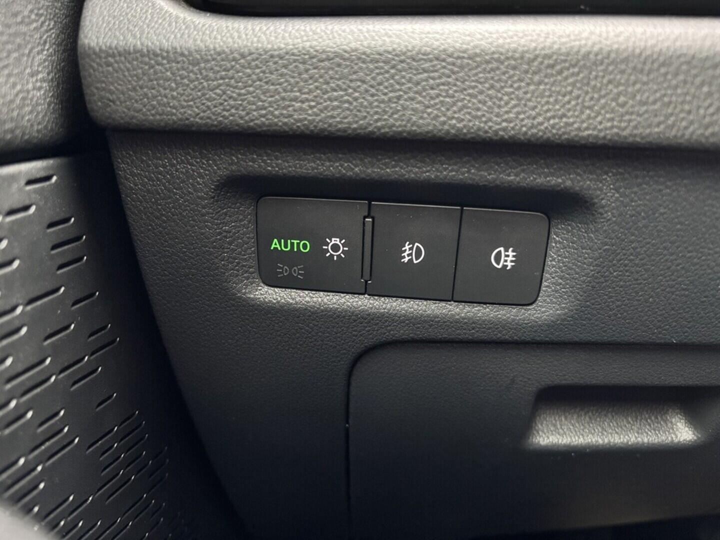 OZ190V01510_28.webp_OCTAVIA Ambition 2.0 TDI 110 kW manuál, DPH