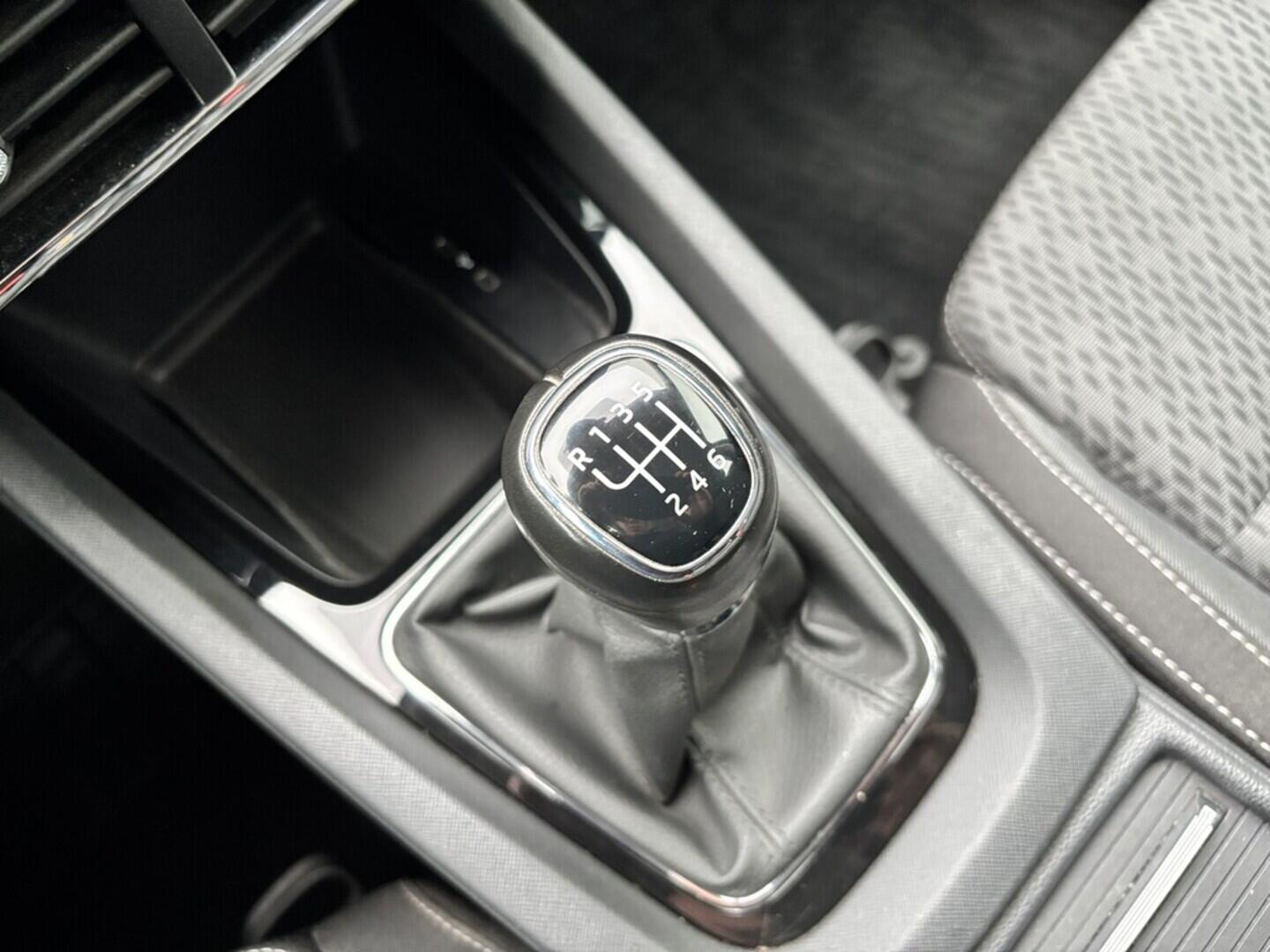 OZ190V01510_39.webp_OCTAVIA Ambition 2.0 TDI 110 kW manuál, DPH