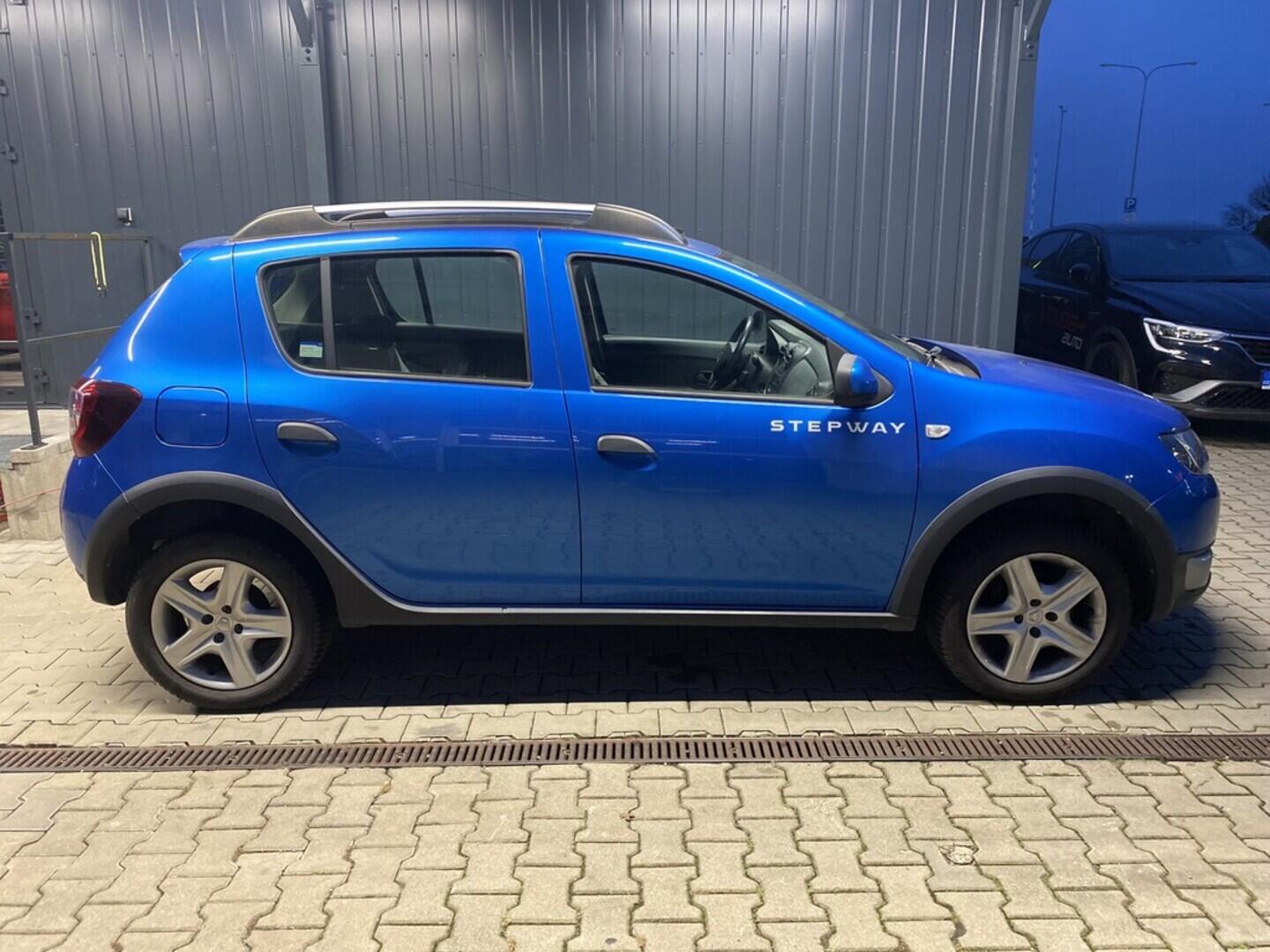 OZ190V01514_11.webp_SANDERO stepway 0.9 TCe 66 kW automat