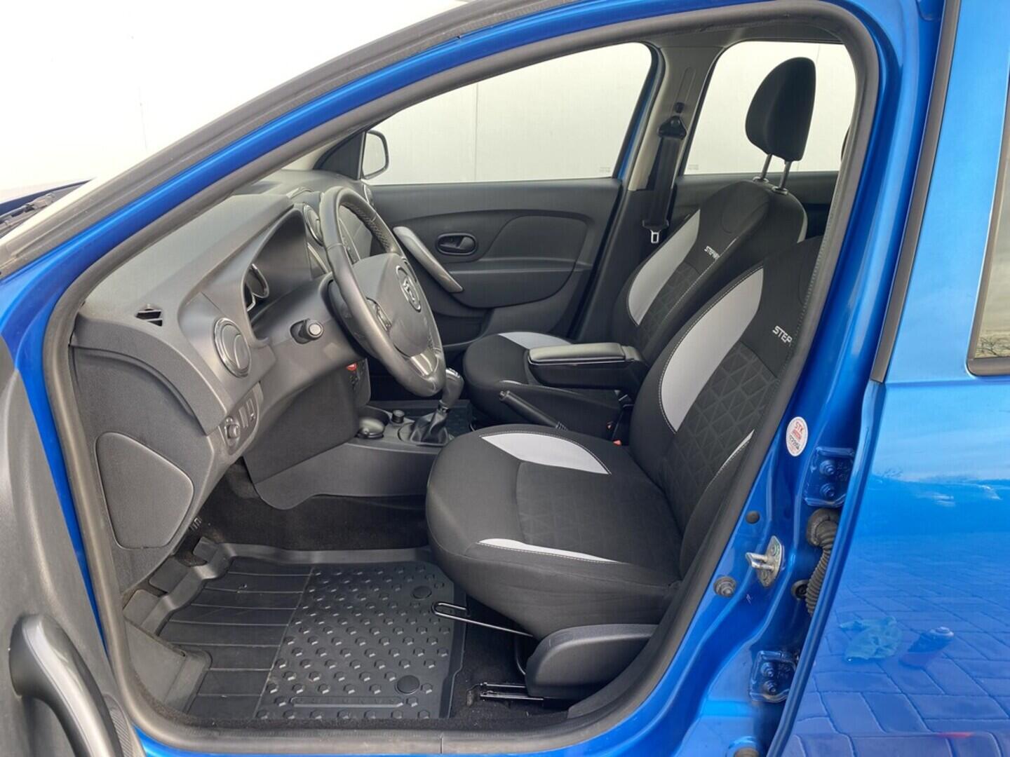 OZ190V01514_18.webp_SANDERO stepway 0.9 TCe 66 kW automat