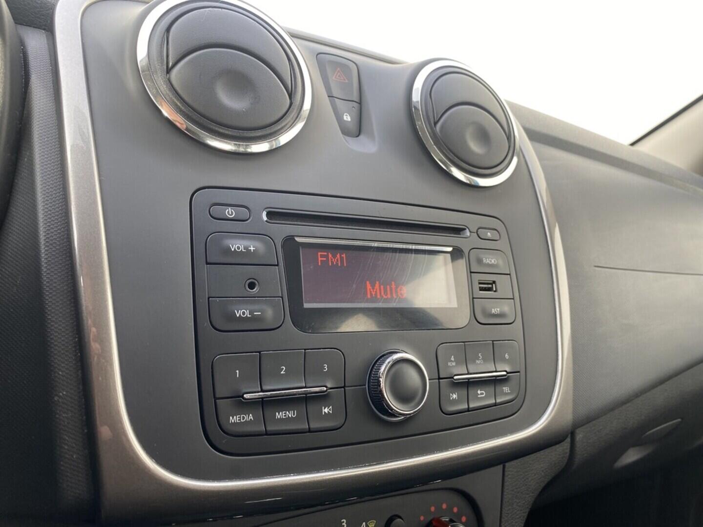 OZ190V01514_22.webp_SANDERO stepway 0.9 TCe 66 kW automat