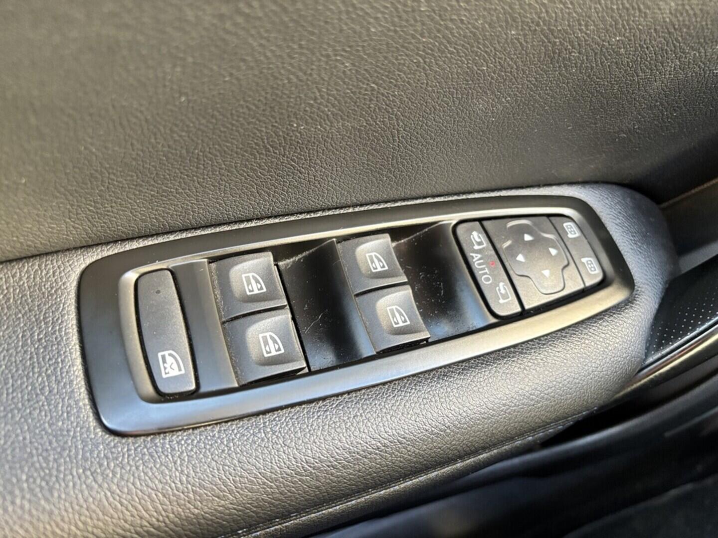 OZ190V01515_21.webp_MÉGANE GT 1.6 TCe 165 kW automat, DPH