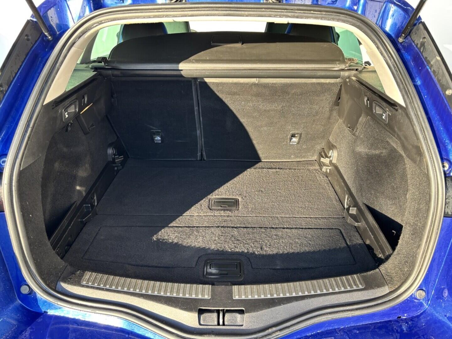 OZ190V01515_39.webp_MÉGANE GT 1.6 TCe 165 kW automat, DPH