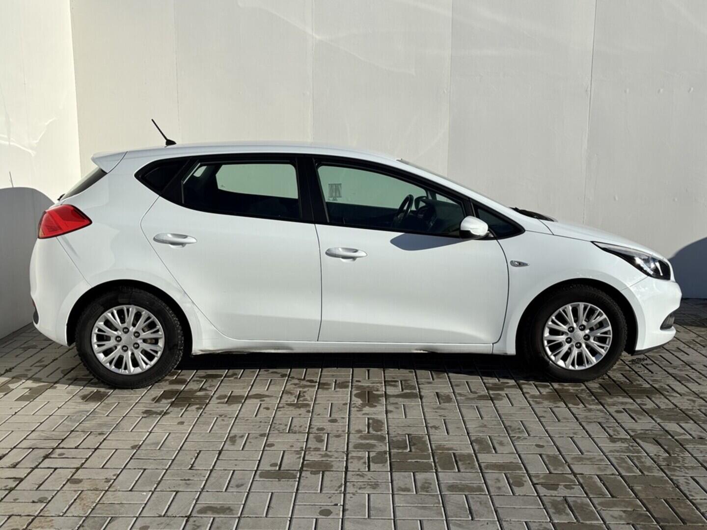 OZ190V01516_13.webp_CEED  1.4 MPI 73 kW manuál