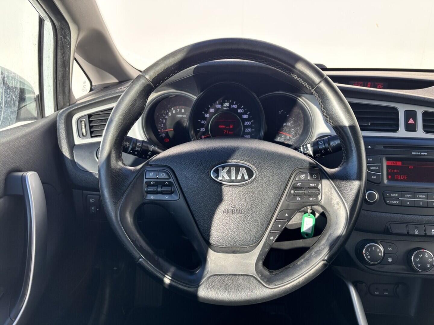 OZ190V01516_22.webp_CEED  1.4 MPI 73 kW manuál