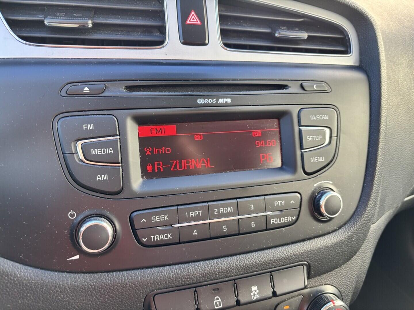 OZ190V01516_27.webp_CEED  1.4 MPI 73 kW manuál