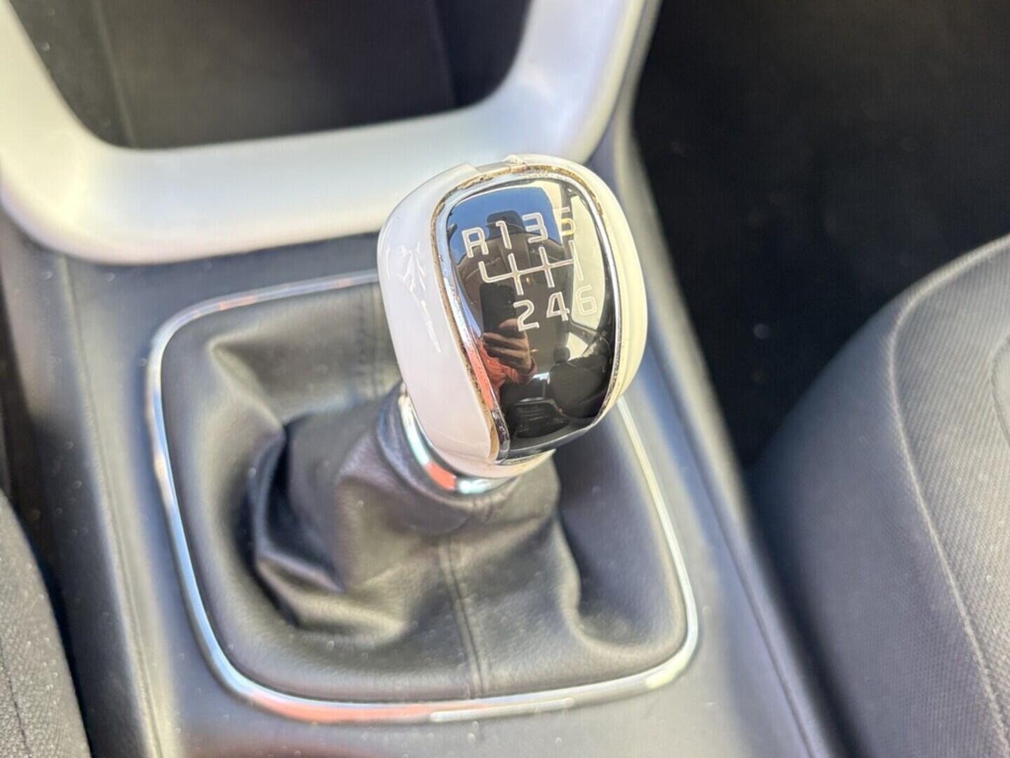 OZ190V01516_29.webp_CEED  1.4 MPI 73 kW manuál