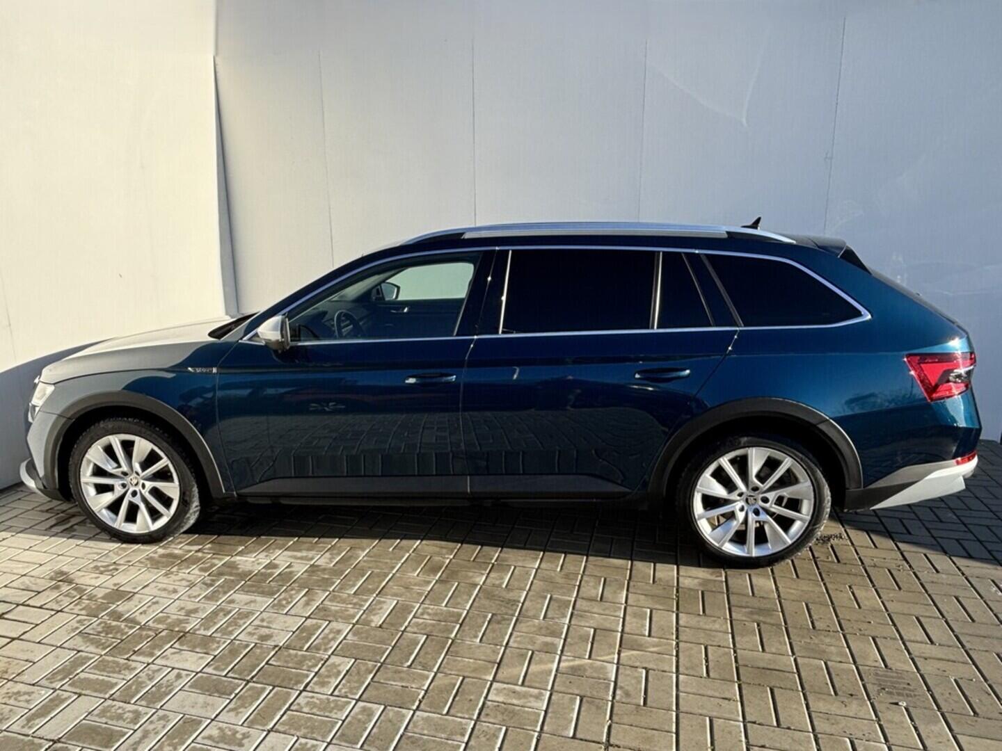 OZ190V01517_17.webp_SUPERB Scout 2.0 TDI 140 kW automat, DPH