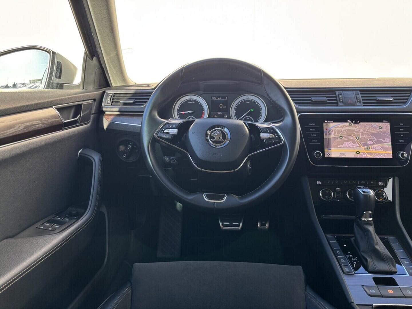 OZ190V01517_23.webp_SUPERB Scout 2.0 TDI 140 kW automat, DPH