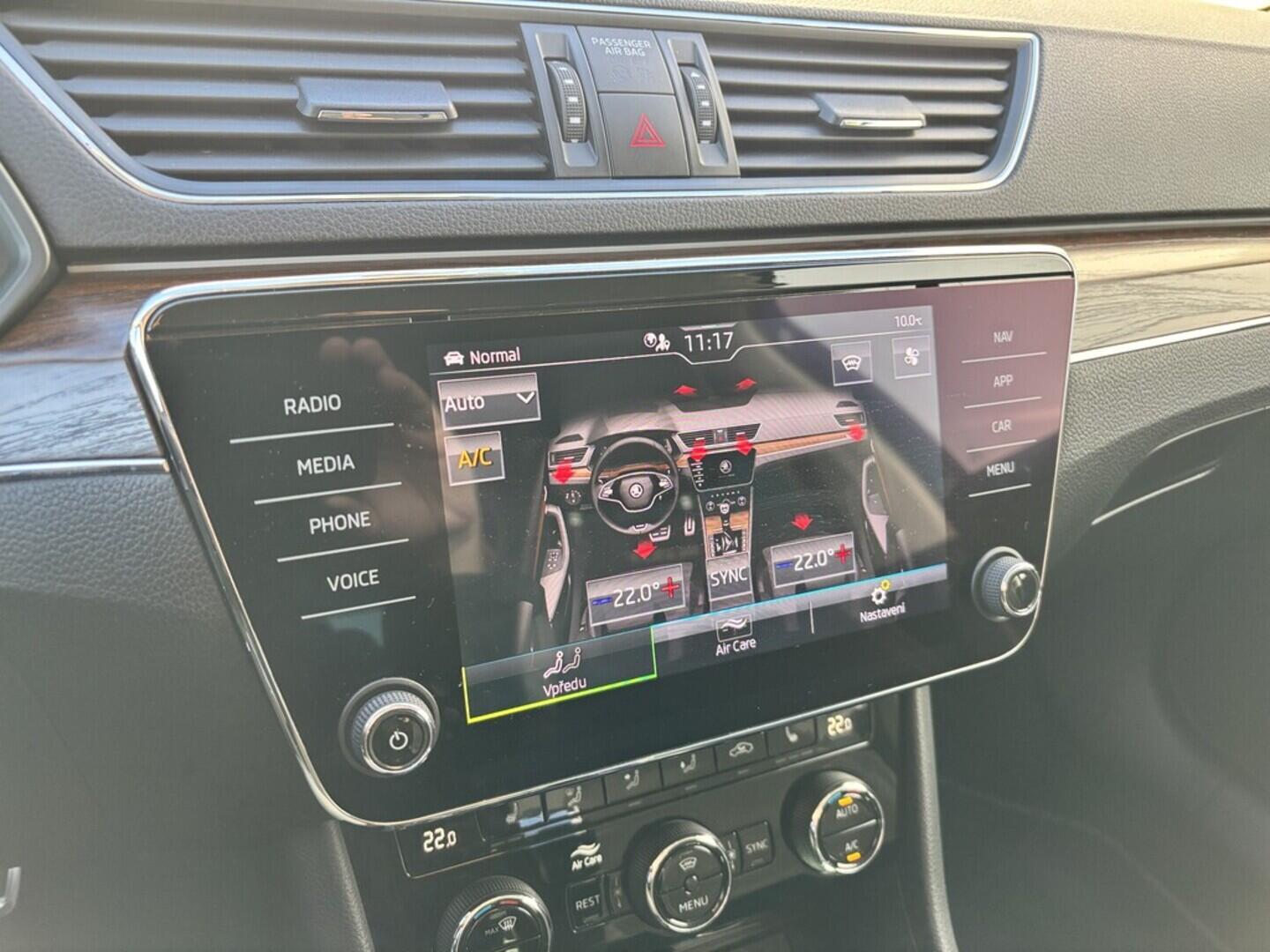 OZ190V01517_35.webp_SUPERB Scout 2.0 TDI 140 kW automat, DPH