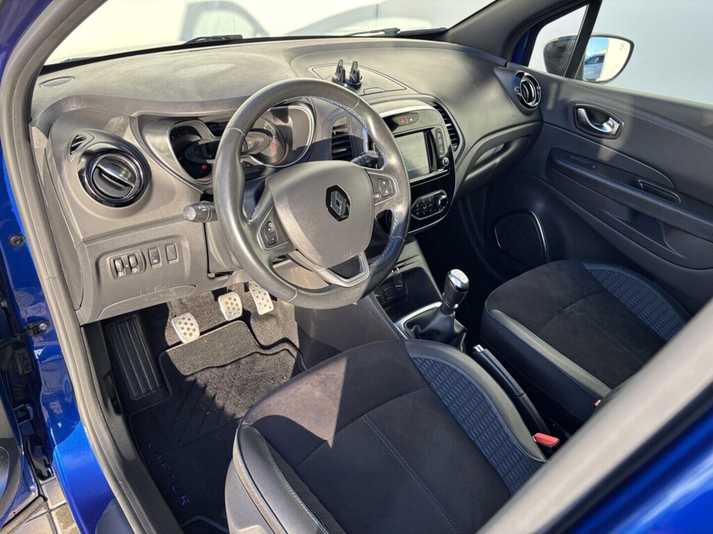 OZ190V01519_18.webp_CAPTUR  1.3 TCe 110 kW manuál