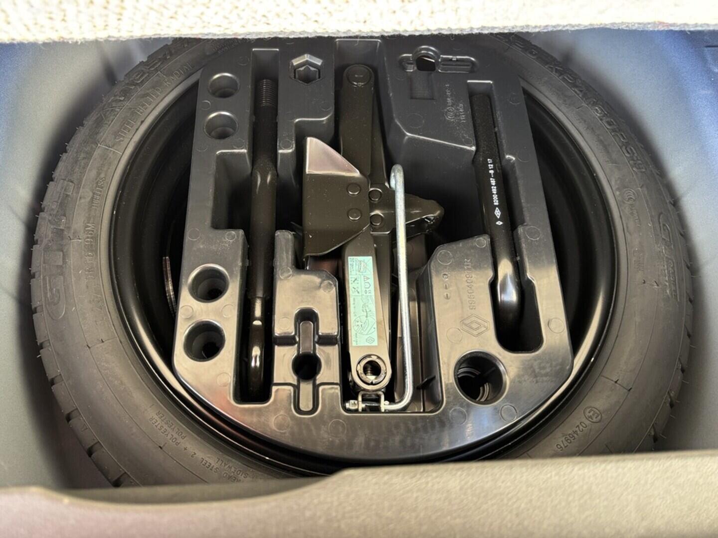 OZ190V01519_39.webp_CAPTUR  1.3 TCe 110 kW manuál