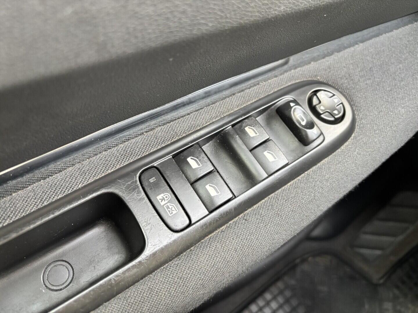 OZ190V01522_21.webp_5008  1.6 vti 88 kW manuál