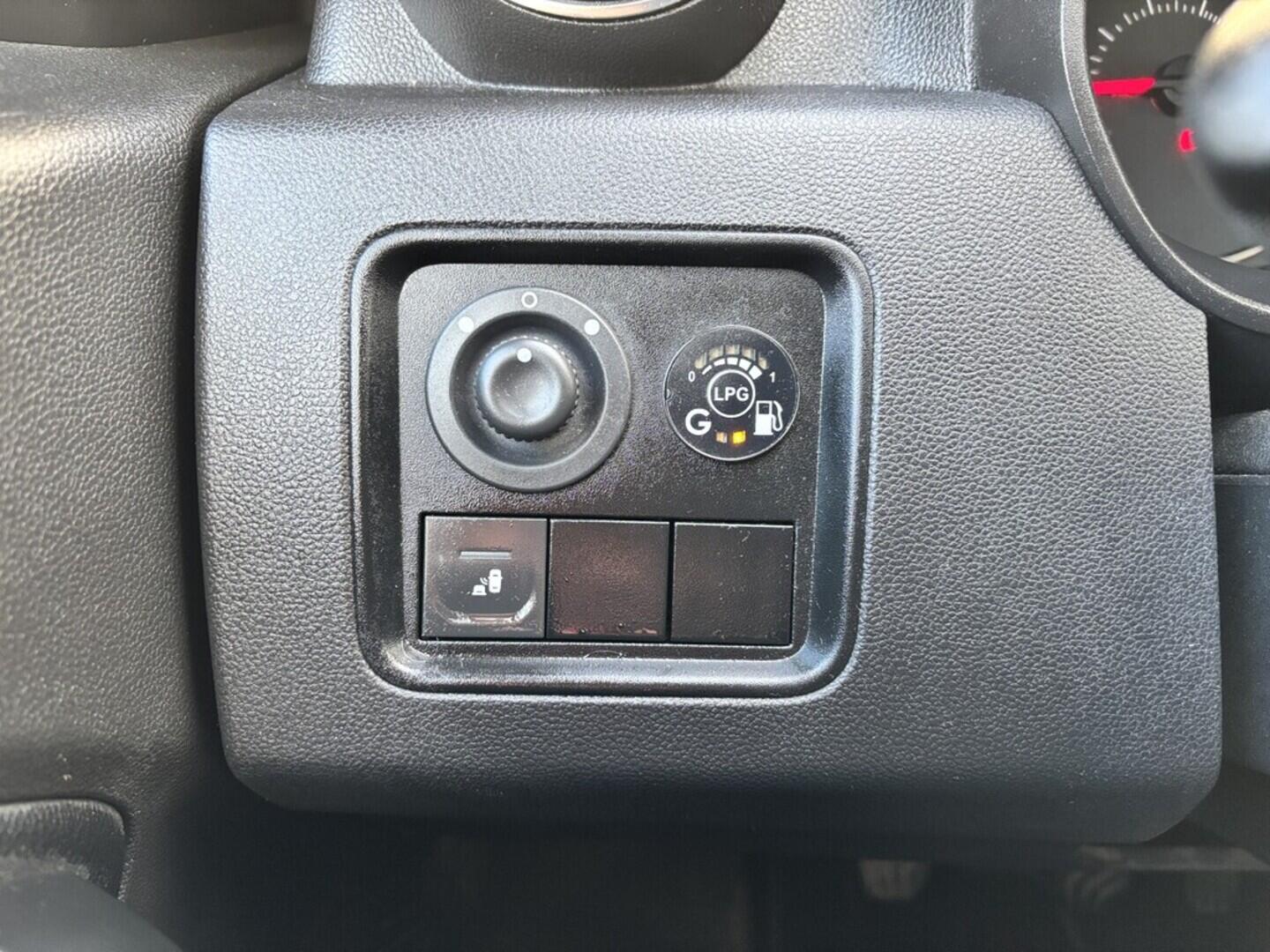 OZ190V01523_28.webp_DUSTER  1.0 Tce 74 kW manuál, DPH