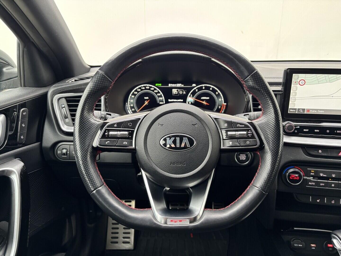 OZ190V01524_22.webp_PRO_CEED  GT  1.6 Tgi 150 kW automat