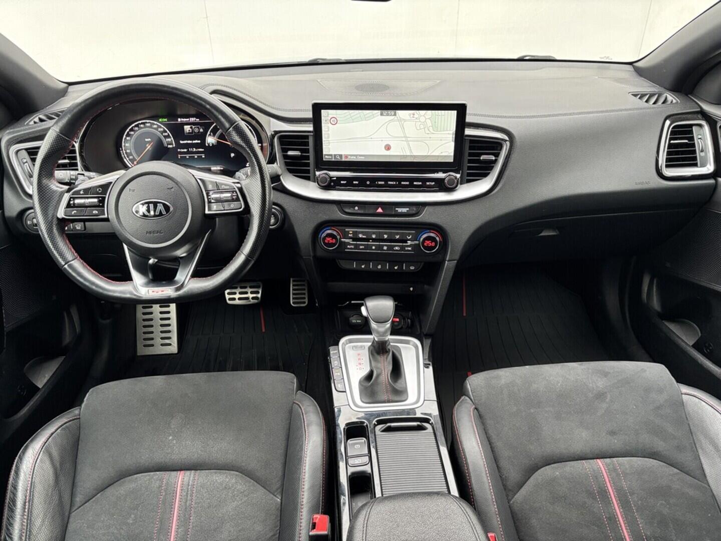 OZ190V01524_24.webp_PRO_CEED  GT  1.6 Tgi 150 kW automat