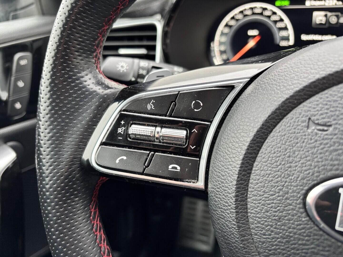 OZ190V01524_25.webp_PRO_CEED  GT  1.6 Tgi 150 kW automat