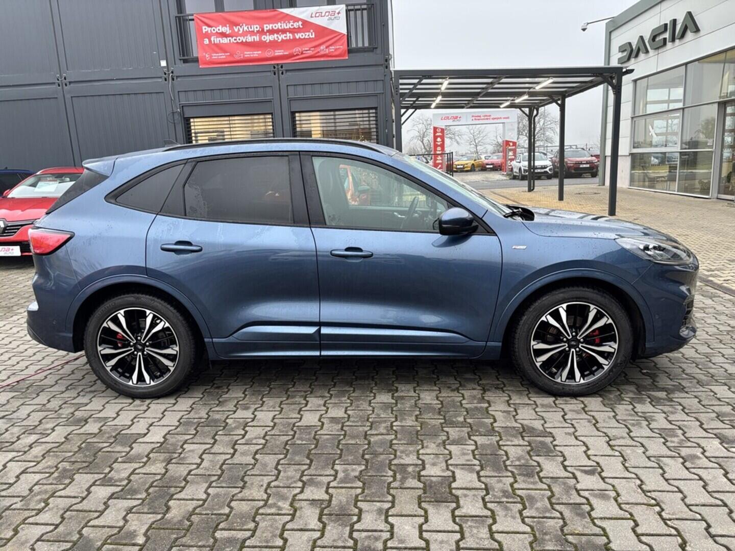 OZ190V01525_11.webp_KUGA ST-Line 2.0 TDI 110 kW manuál, DPH