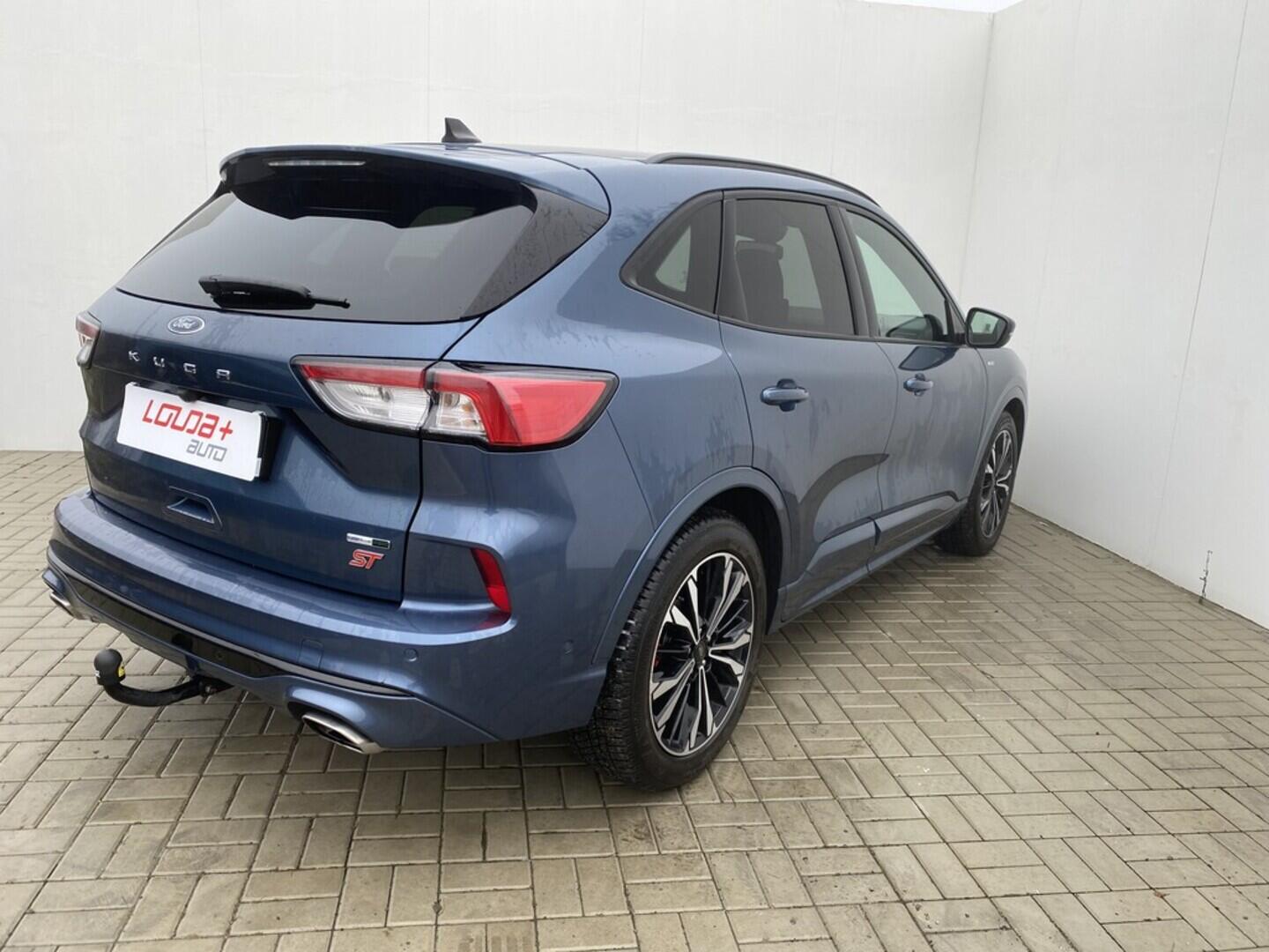 OZ190V01525_14.webp_KUGA ST-Line 2.0 TDI 110 kW manuál, DPH