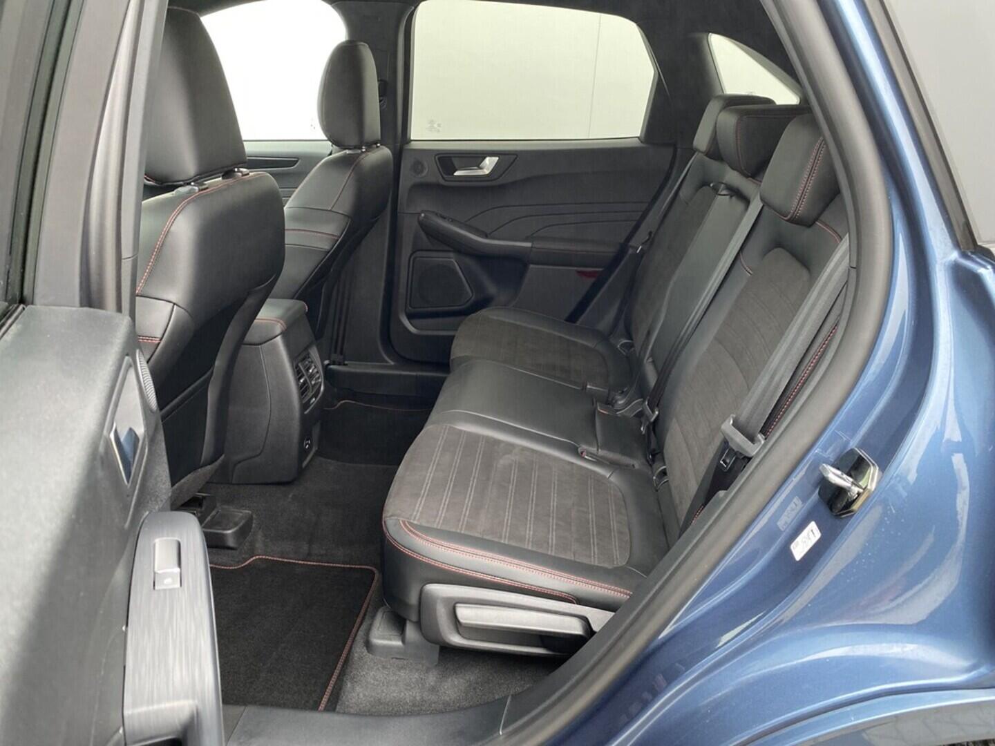 OZ190V01525_24.webp_KUGA ST-Line 2.0 TDI 110 kW manuál, DPH