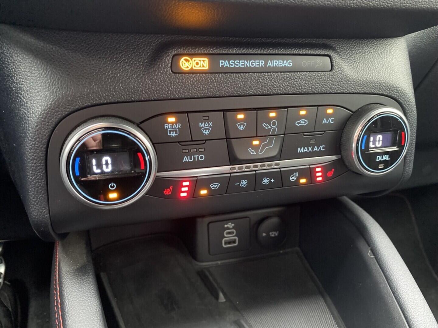 OZ190V01525_35.webp_KUGA ST-Line 2.0 TDI 110 kW manuál, DPH