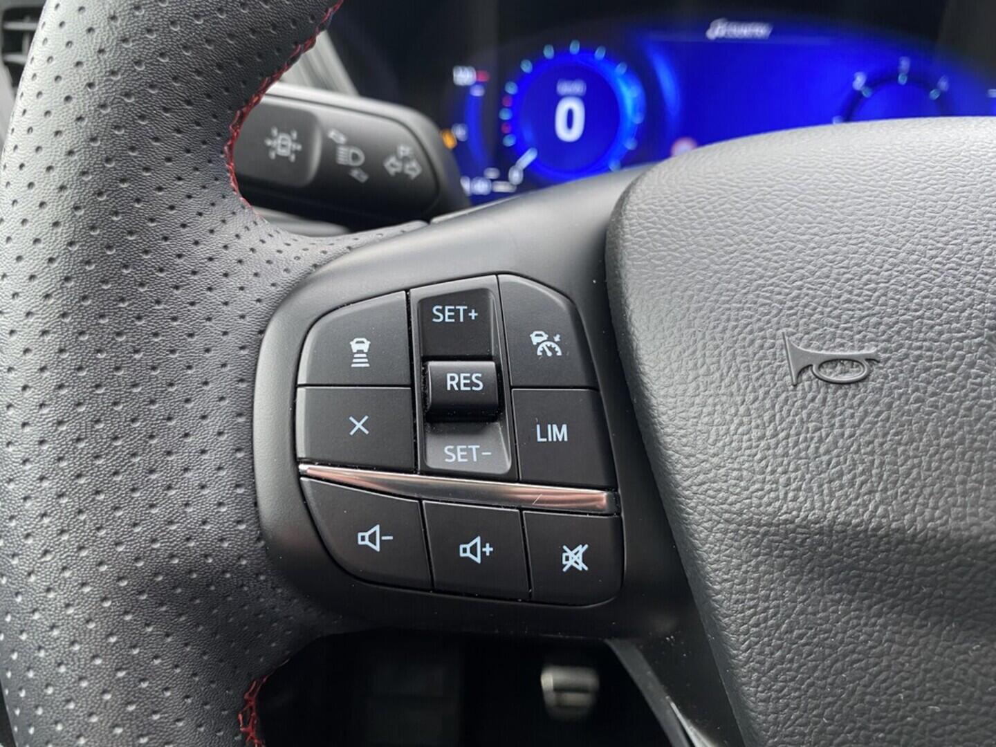 OZ190V01525_38.webp_KUGA ST-Line 2.0 TDI 110 kW manuál, DPH