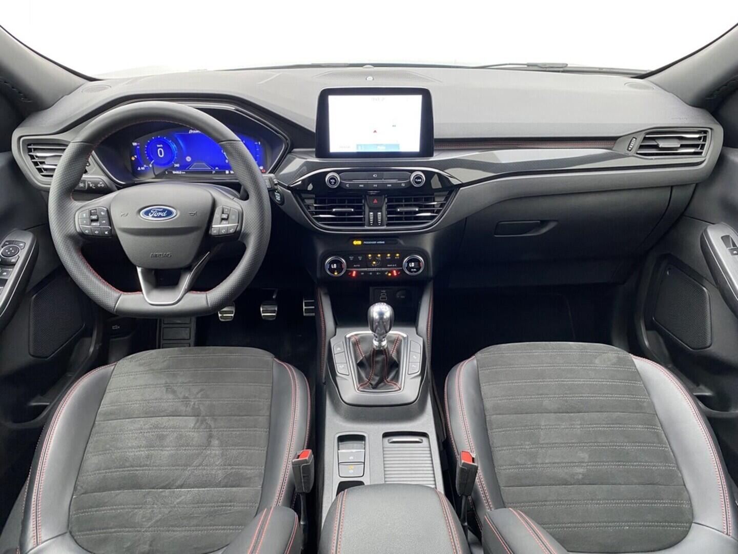 OZ190V01525_42.webp_KUGA ST-Line 2.0 TDI 110 kW manuál, DPH