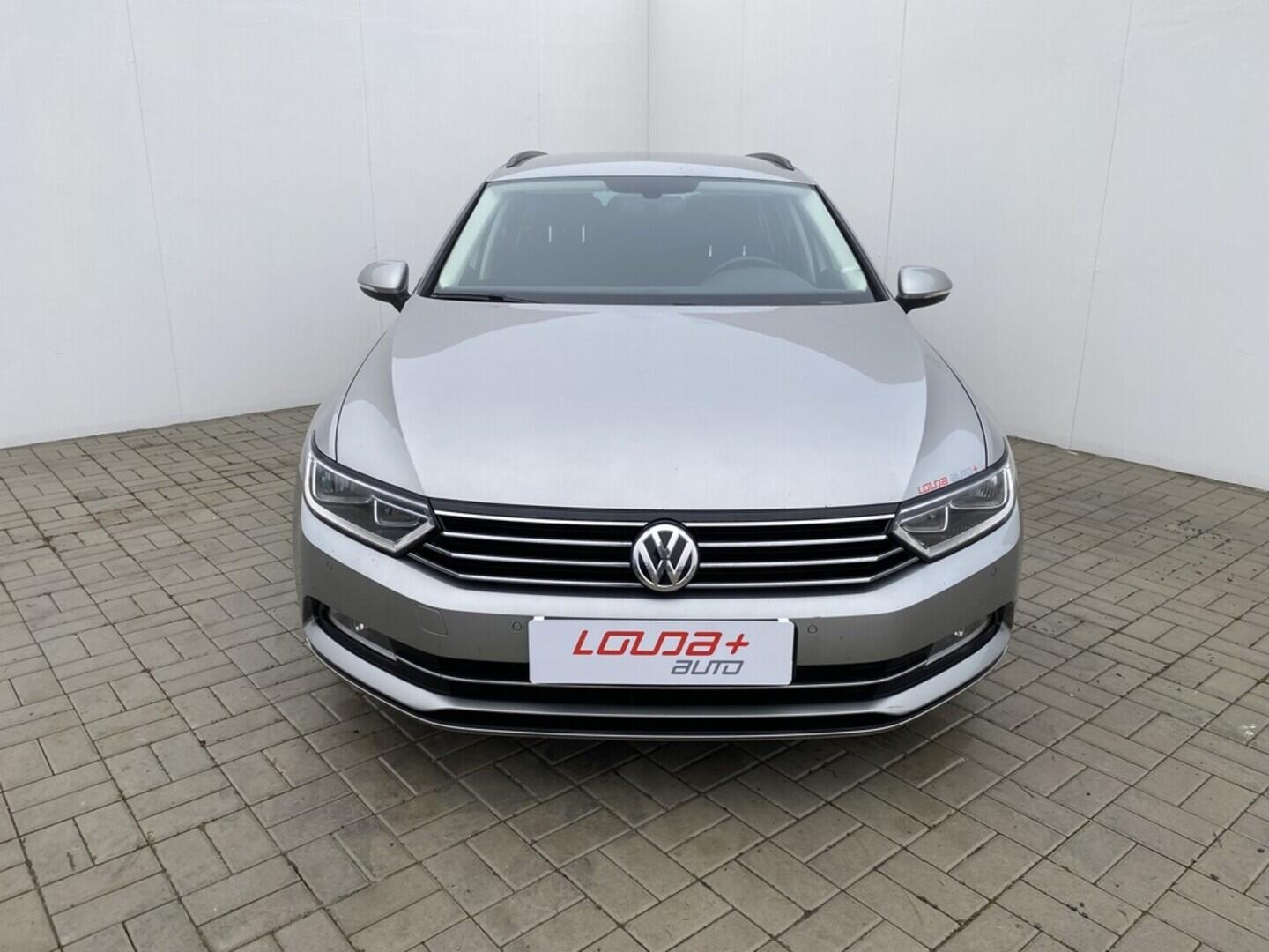 OZ190V01528_11.webp_PASSAT  2.0 TDI 110 kW manuál