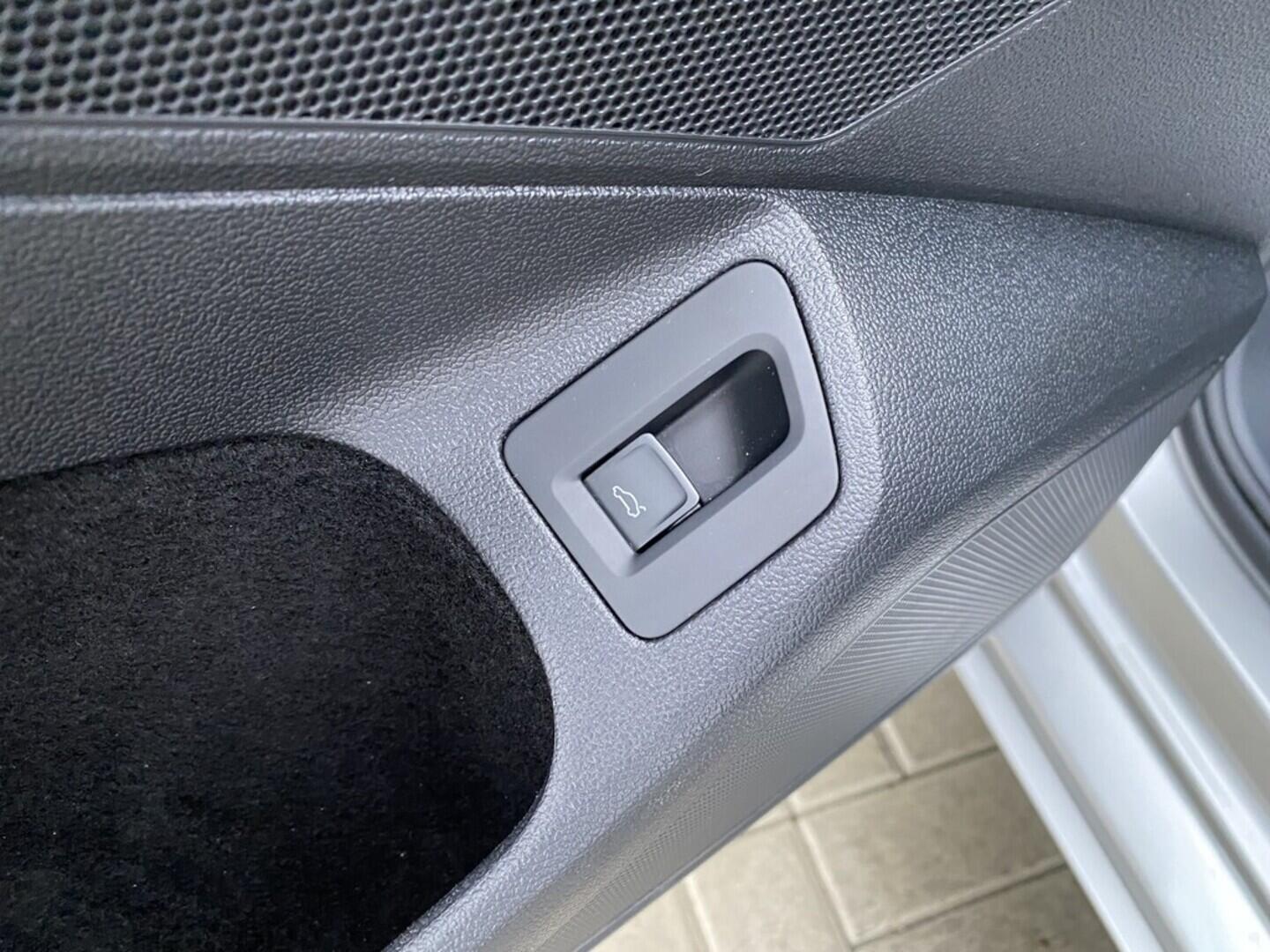 OZ190V01528_21.webp_PASSAT  2.0 TDI 110 kW manuál