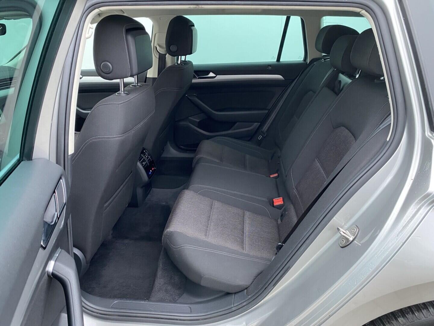 OZ190V01528_24.webp_PASSAT  2.0 TDI 110 kW manuál