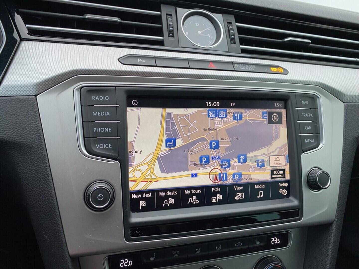 OZ190V01528_29.webp_PASSAT  2.0 TDI 110 kW manuál