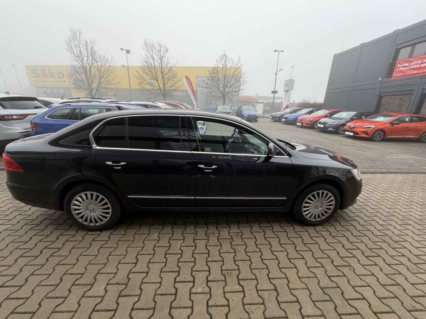 OZ190V01529_11.webp_SUPERB Elegance 2.0 TDI 125 kW automat