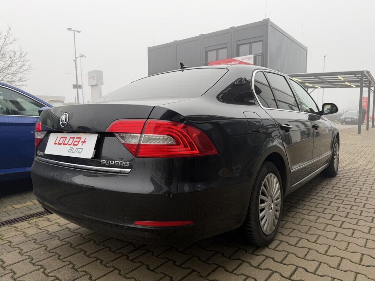 OZ190V01529_12.webp_SUPERB Elegance 2.0 TDI 125 kW automat