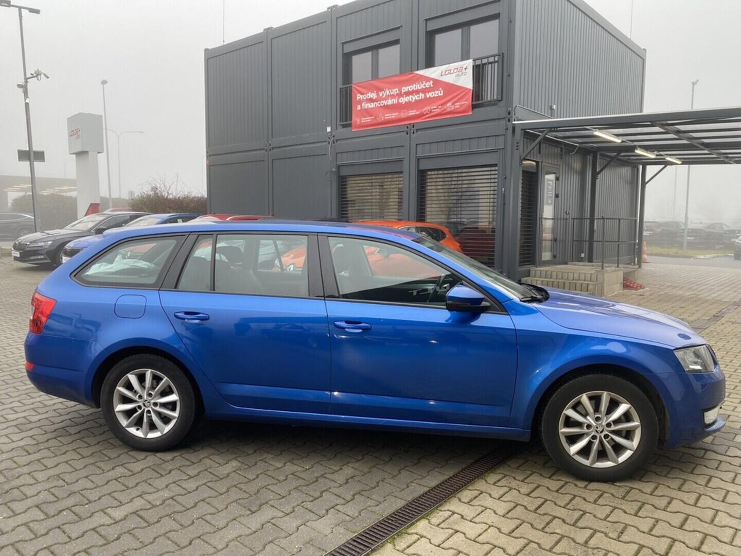 OZ190V01531_11.webp_OCTAVIA Ambition 2.0 TDI 110 kW manuál