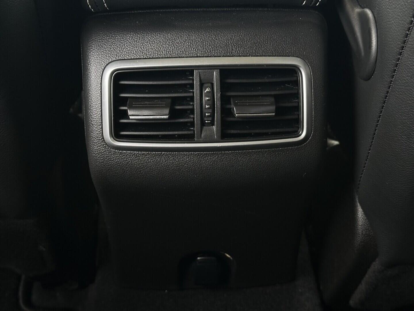 OZ190V01537_30.webp_TALISMAN Intens 2.0 DCI 118 kW automat