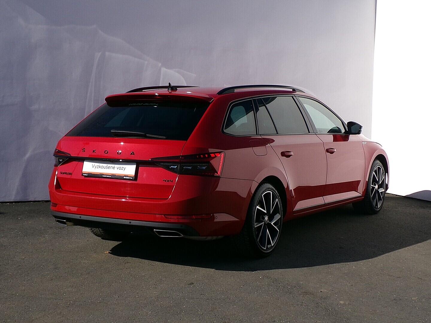 OZ190V01548_14.webp_SUPERB SportLine 2.0 TSI 206 kW automat, DPH