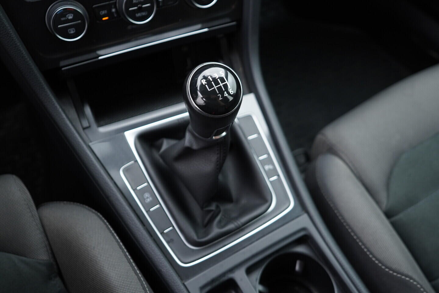 OZ190V01550_36.webp_GOLF  1.4 TSI 81 kW manuál