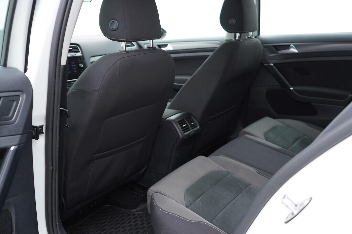 OZ190V01550_37.webp_GOLF  1.4 TSI 81 kW manuál