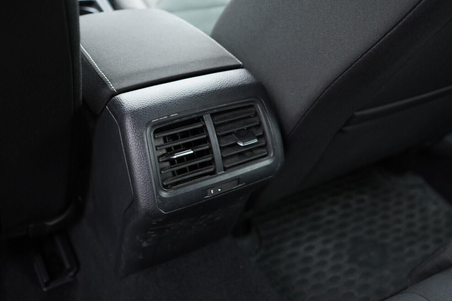 OZ190V01550_38.webp_GOLF  1.4 TSI 81 kW manuál